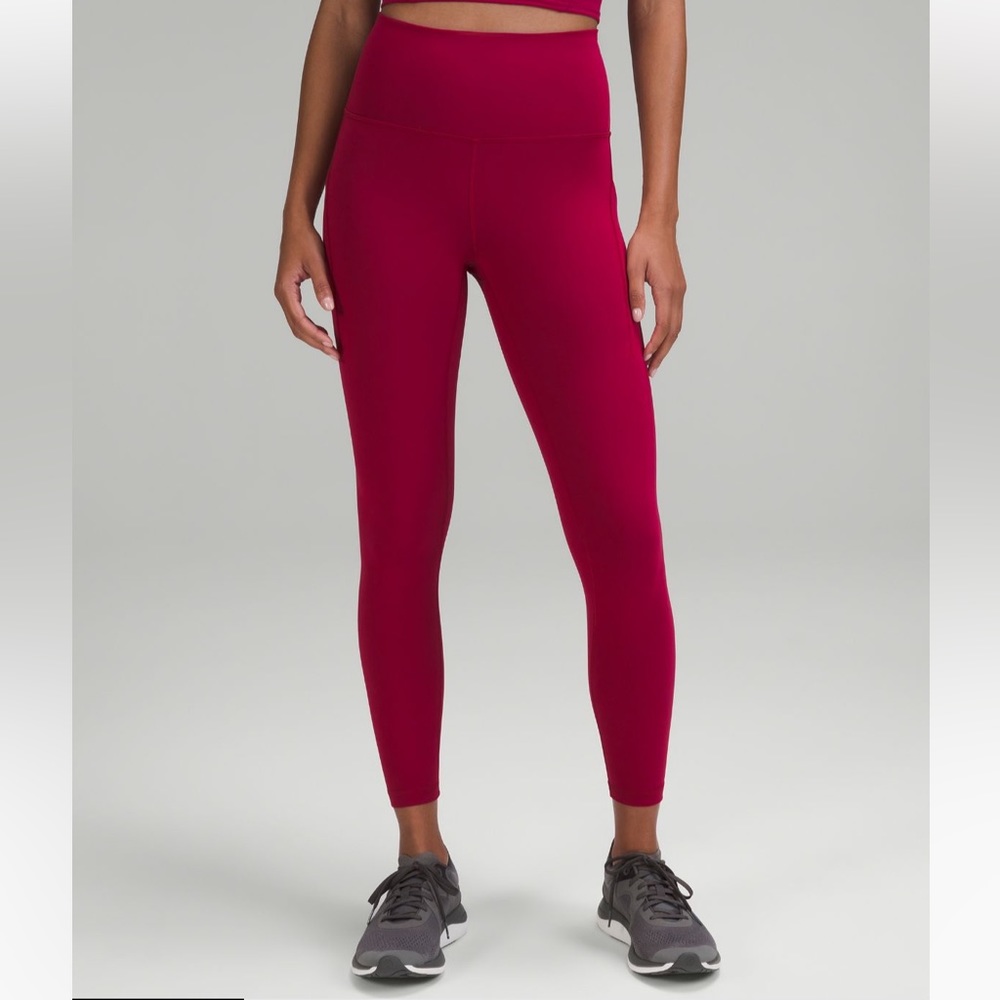 NWT Wunder Train High-Rise Tight with
Pockets 25"